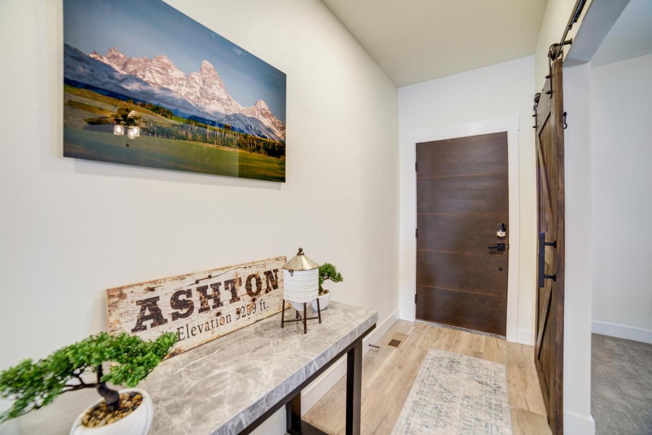 Teton Valley Getaway With Private Deck And Hot Tub! Ashton Exterior photo